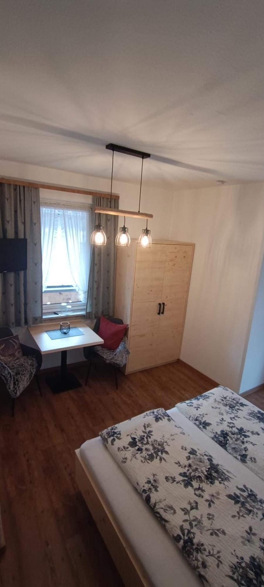 Gaestehaus Ferienglueck 格赖瑙 客房 照片